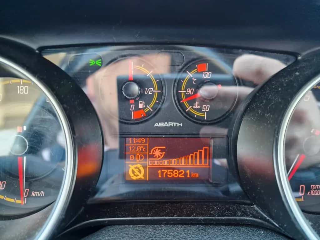 Abarth Punto Evo 1.4 MultiAir 07/2011-photo-7