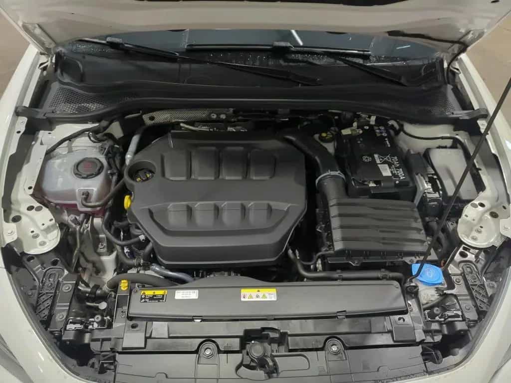 Cupra Leon VZ 2.0 TSI 180kW DSG LED*NAV*ACC*PDC*KLIMA* 01/2024-photo-18