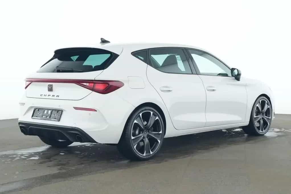 Cupra Leon VZ 2.0 TSI 180kW DSG LED*NAV*ACC*PDC*KLIMA* 01/2024-photo-4