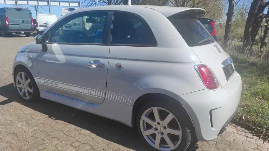Abarth 500 1,4 T-Jet 16V 135 PS, Sitzheizung, etc... 07/2011-photo-4