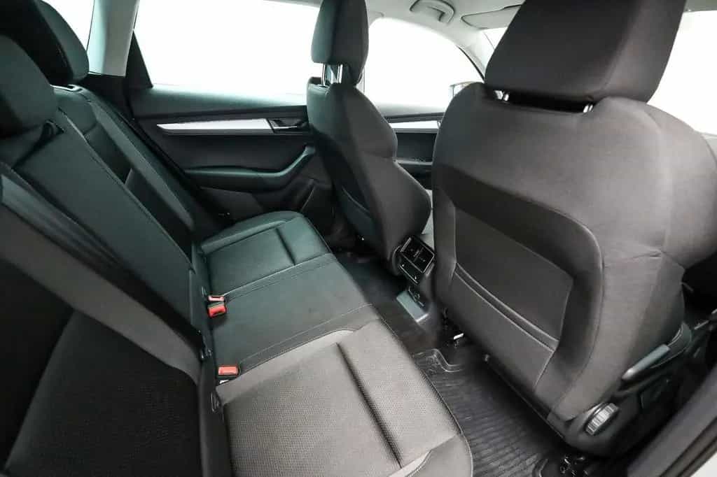 Skoda Karoq 1.5 TSI DSG Tour*LED*AHK*KAMERA*PDC*NAVI 02/2023-photo-11