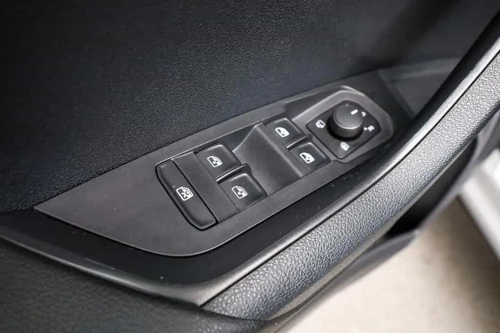 Skoda Karoq 1.5 TSI DSG Tour*LED*AHK*KAMERA*PDC*NAVI 02/2023-photo-14