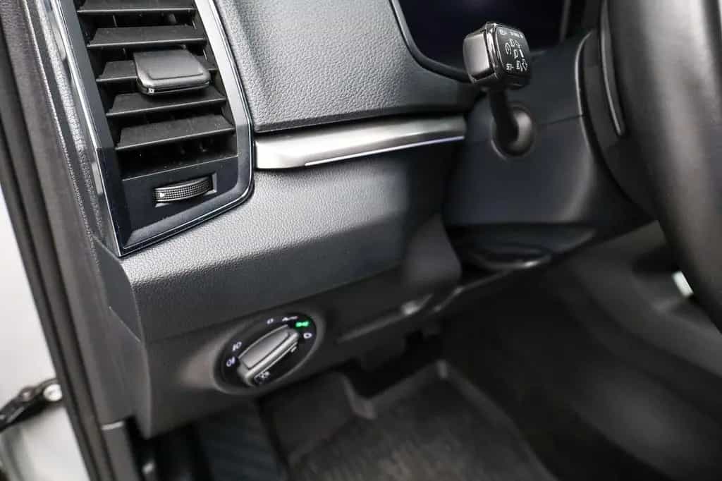 Skoda Karoq 1.5 TSI DSG Tour*LED*AHK*KAMERA*PDC*NAVI 02/2023-photo-15