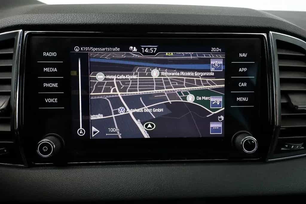 Skoda Karoq 1.5 TSI DSG Tour*LED*AHK*KAMERA*PDC*NAVI 02/2023-photo-18