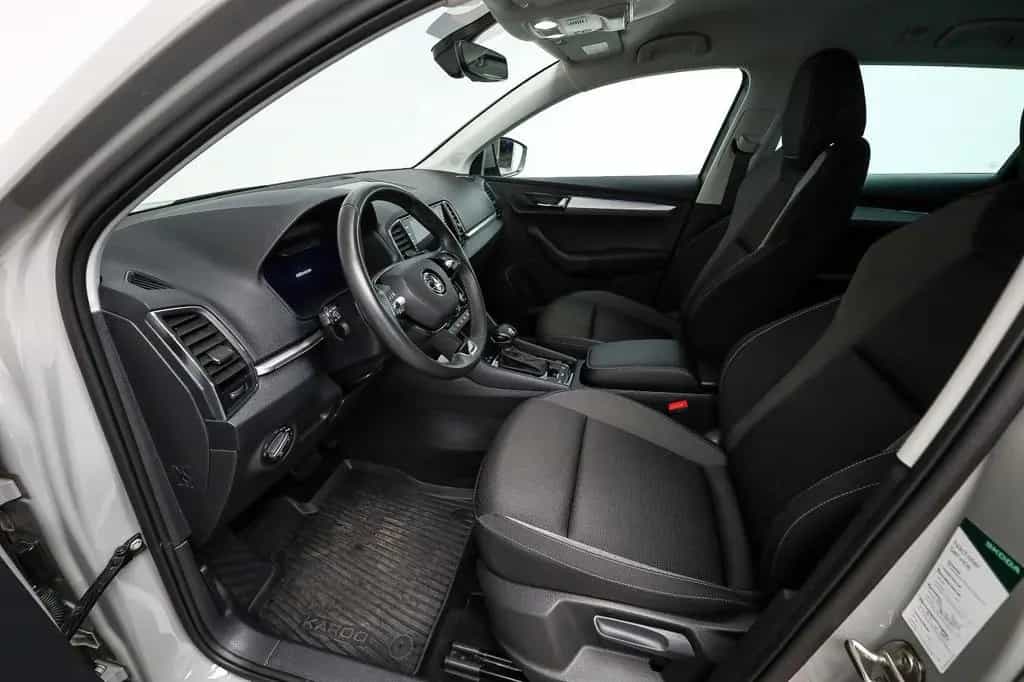 Skoda Karoq 1.5 TSI DSG Tour*LED*AHK*KAMERA*PDC*NAVI 02/2023-photo-8
