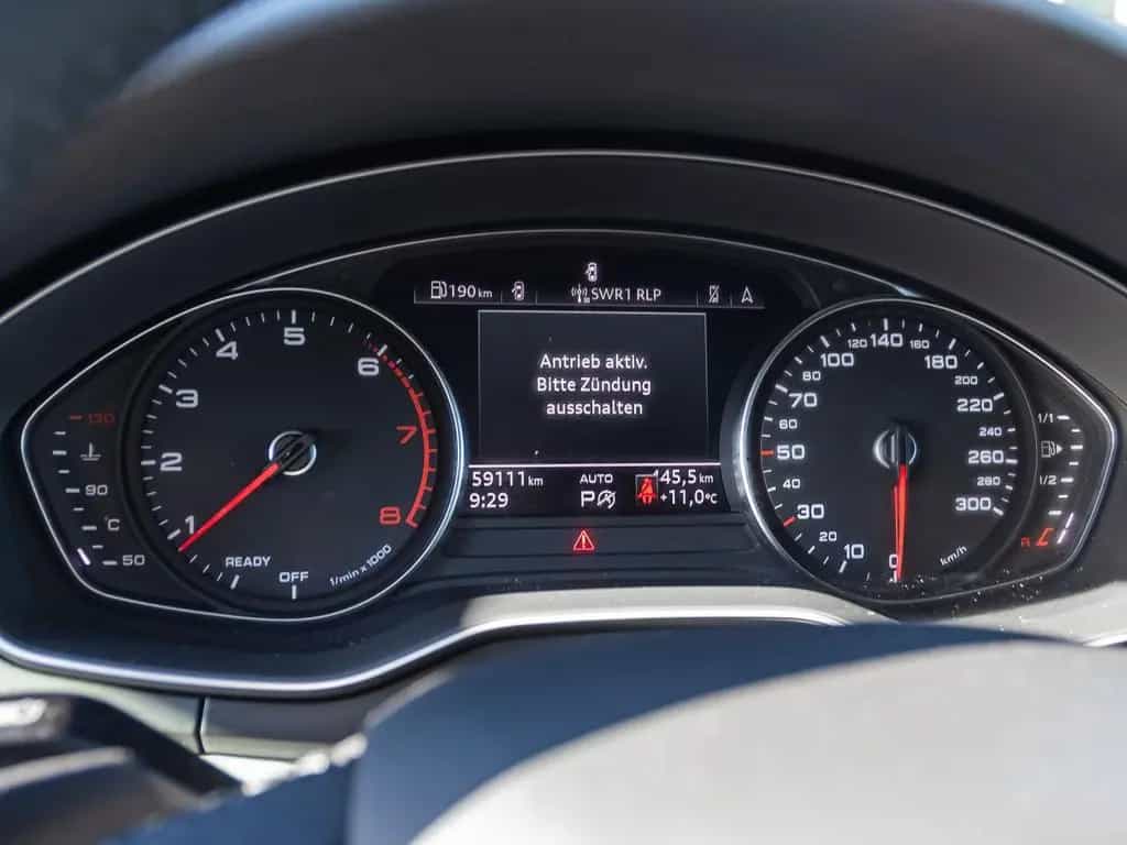 Audi A4 Avant Advanced 40TFSI qu. Stronic LED ACC 03/2022-photo-11