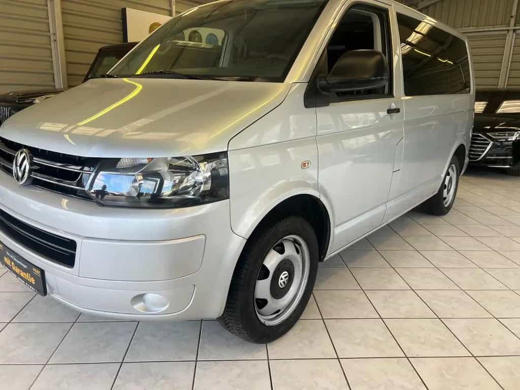 Volkswagen Multivan Standh Leder 1Hand Tisch&Bettfunk 10/2011-photo-1