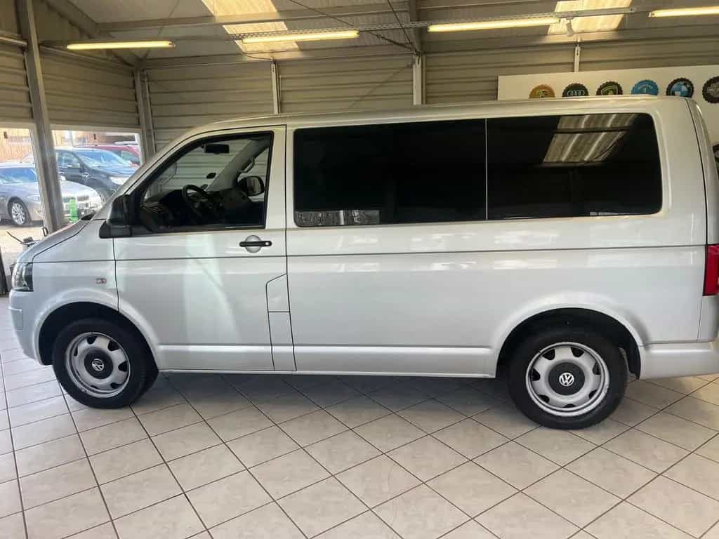 Volkswagen Multivan Standh Leder 1Hand Tisch&Bettfunk 10/2011-photo-12