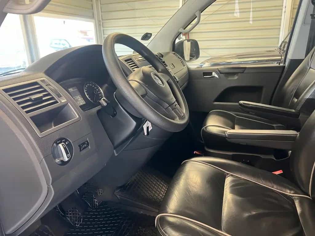 Volkswagen Multivan Standh Leder 1Hand Tisch&Bettfunk 10/2011-photo-15
