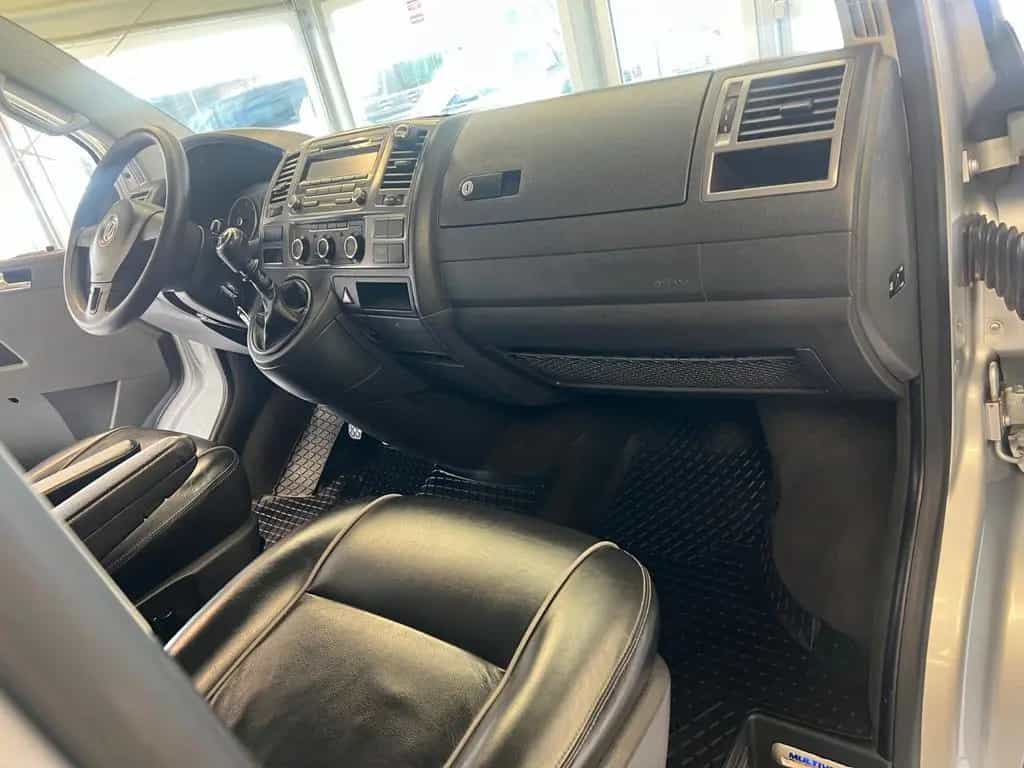 Volkswagen Multivan Standh Leder 1Hand Tisch&Bettfunk 10/2011-photo-20
