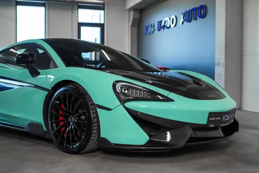 McLaren 570S 3.8 V8 Coupé 12/2016-photo-2