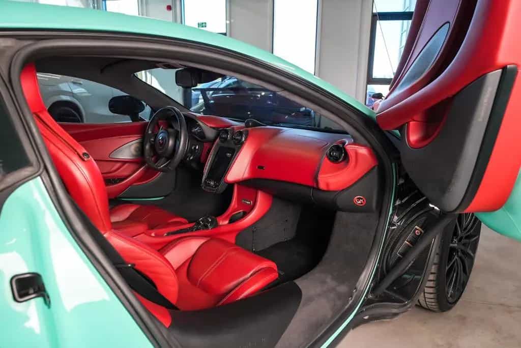 McLaren 570S 3.8 V8 Coupé 12/2016-photo-36