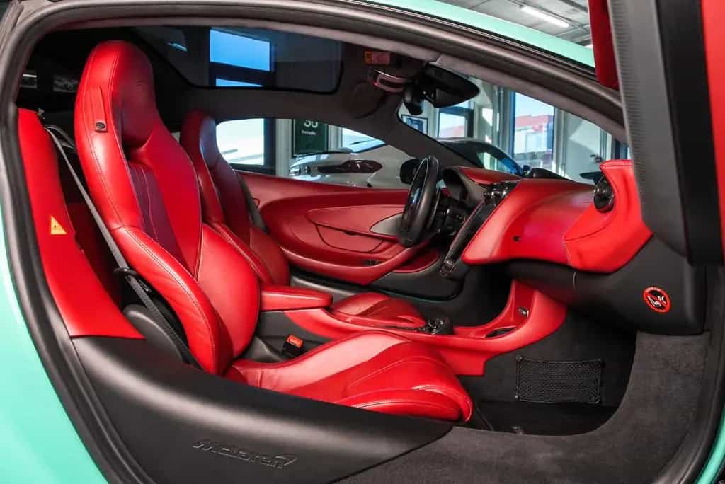 McLaren 570S 3.8 V8 Coupé 12/2016-photo-38