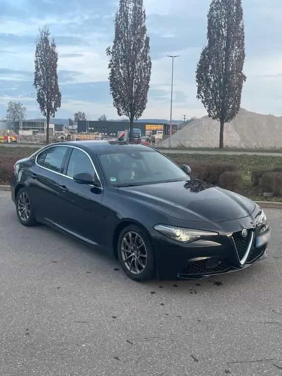 Alfa Romeo Giulia 2.2 09/2016-photo-1