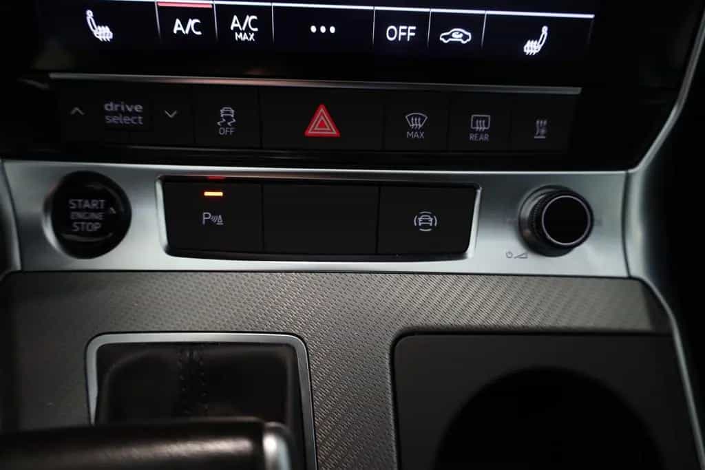 Audi A6 Avant 40 TDI quattro sport*AHK 10/2022-photo-27
