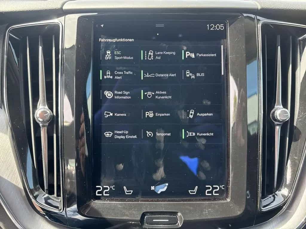 Volvo XC60 D4 AWD Momentum 360° ACC AHK BLIS HUD LUFT 01/2018-photo-19