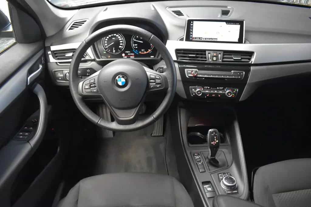 BMW X1 sDrive 18 i Advantage*LED*NAVIGATION*SHZ*PDC* 11/2021-photo-1