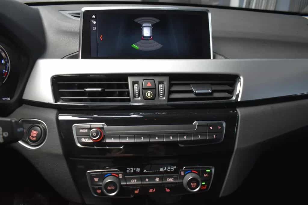 BMW X1 sDrive 18 i Advantage*LED*NAVIGATION*SHZ*PDC* 11/2021-photo-2