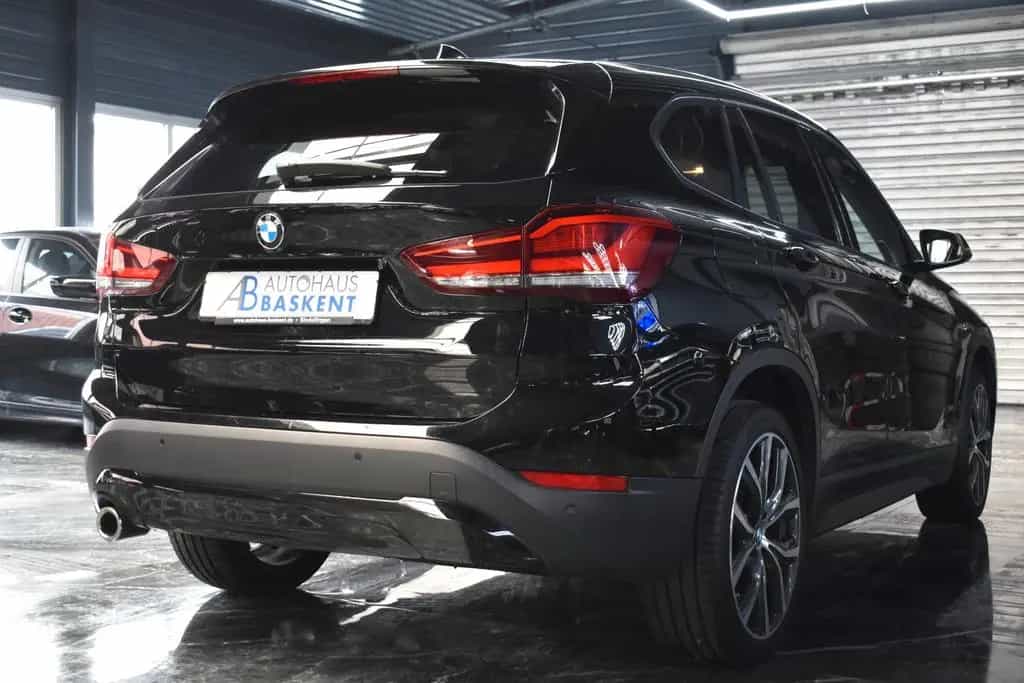 BMW X1 sDrive 18 i Advantage*LED*NAVIGATION*SHZ*PDC* 11/2021-photo-3