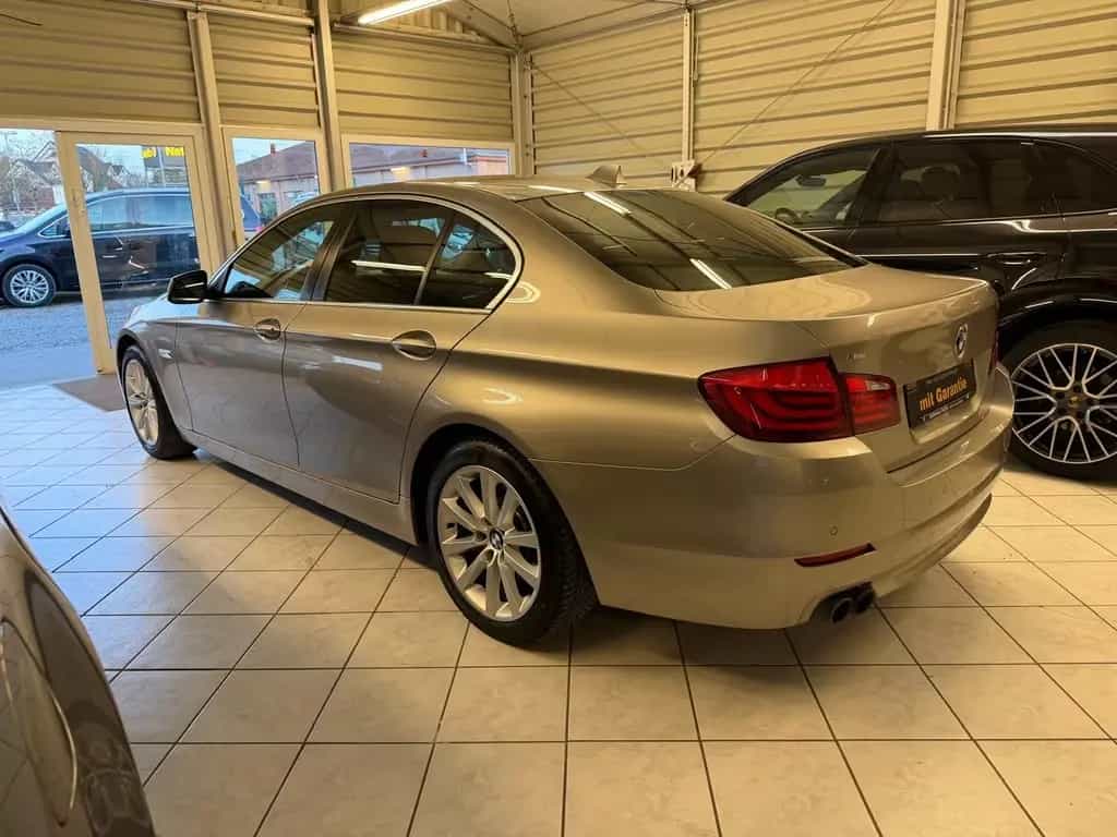 BMW 5 Series 523 i Limousine Xenon Autom Gr.Navi 1Hand 07/2011-photo-11