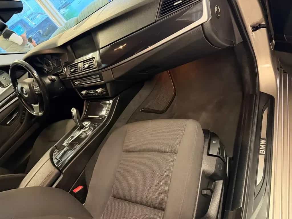 BMW 5 Series 523 i Limousine Xenon Autom Gr.Navi 1Hand 07/2011-photo-15