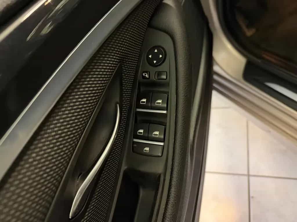 BMW 5 Series 523 i Limousine Xenon Autom Gr.Navi 1Hand 07/2011-photo-19