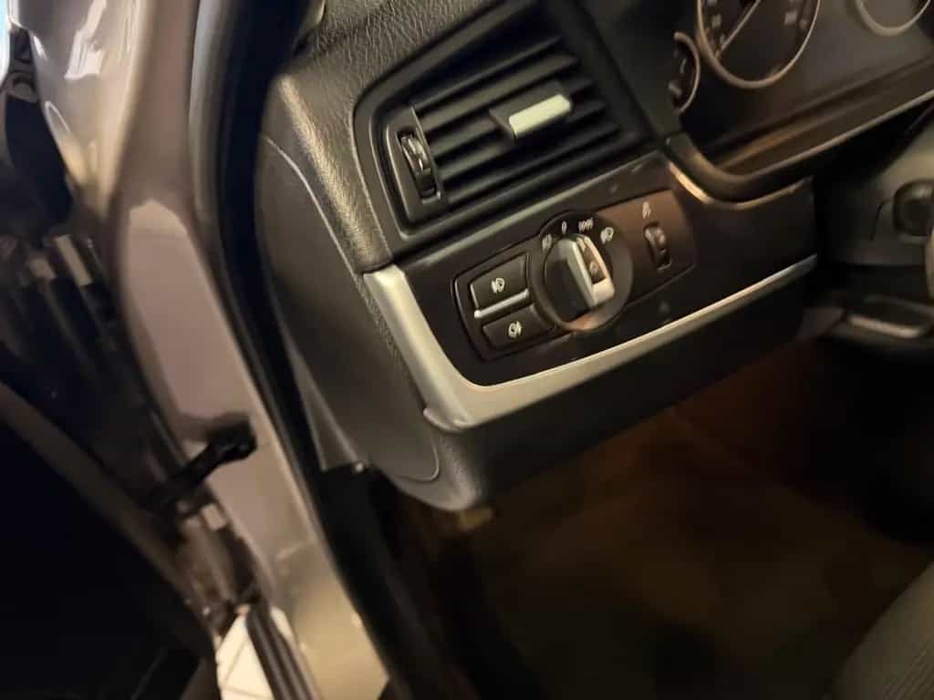 BMW 5 Series 523 i Limousine Xenon Autom Gr.Navi 1Hand 07/2011-photo-20