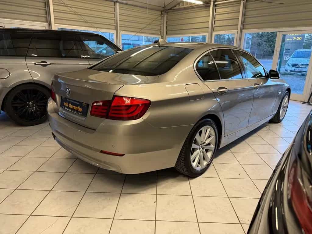 BMW 5 Series 523 i Limousine Xenon Autom Gr.Navi 1Hand 07/2011-photo-6