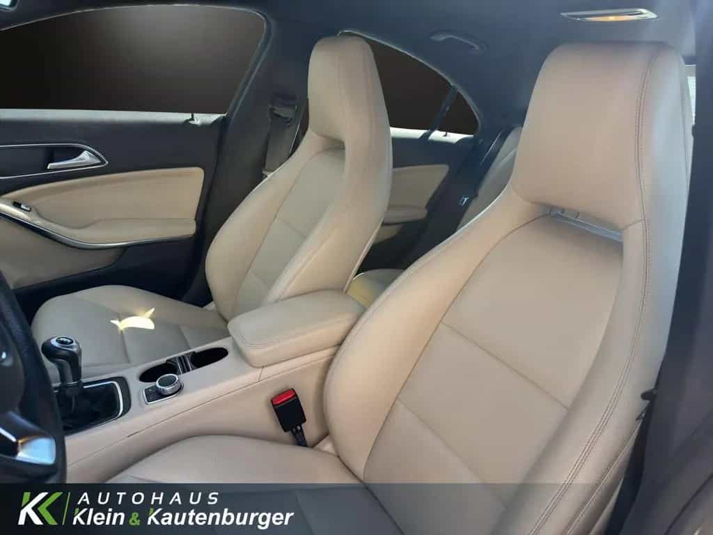 Mercedes-Benz CLA-Class 180 Urban +SPORTSITZE+SITZHEIZUNG+AMBIENTE 01/2015-photo-11