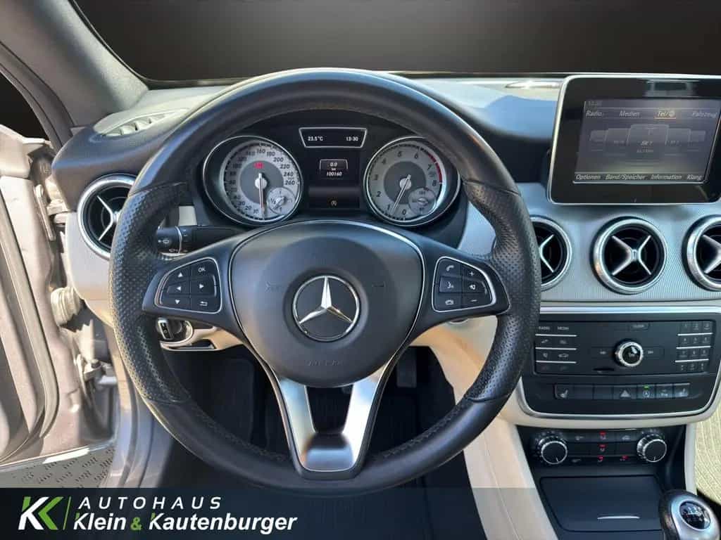 Mercedes-Benz CLA-Class 180 Urban +SPORTSITZE+SITZHEIZUNG+AMBIENTE 01/2015-photo-12