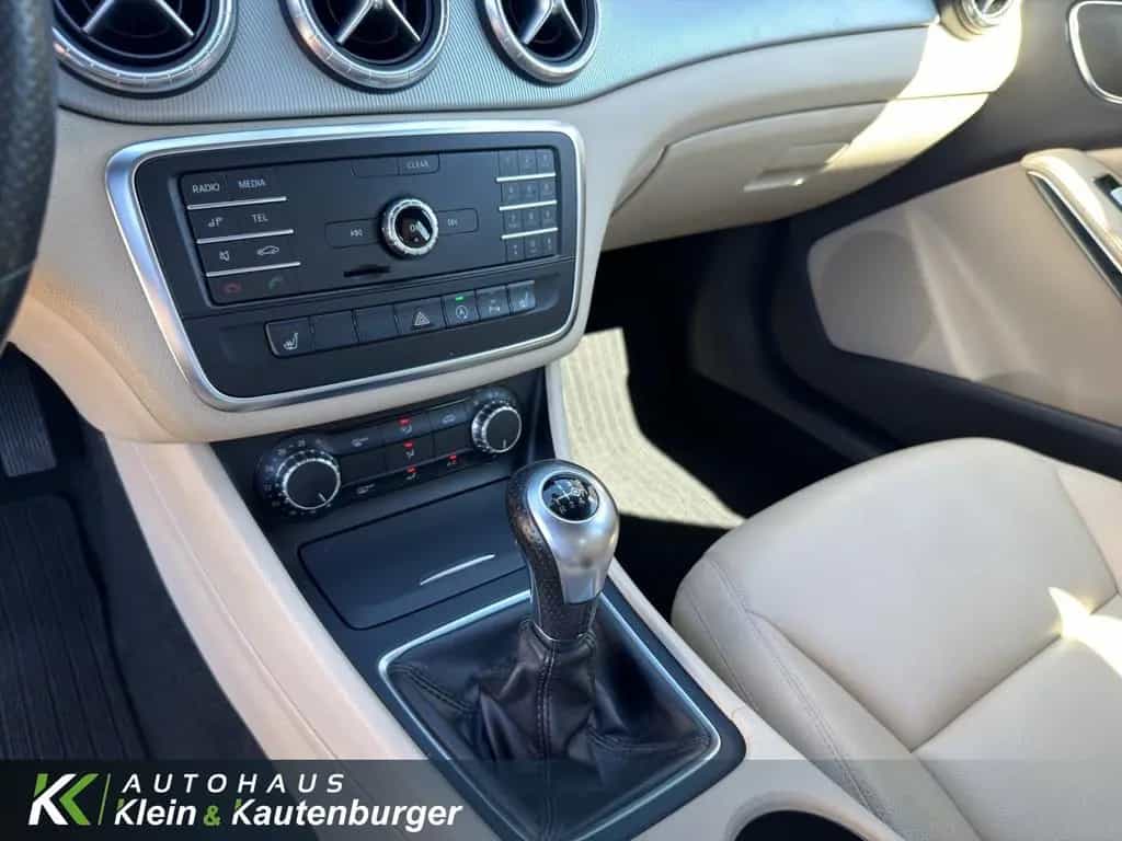 Mercedes-Benz CLA-Class 180 Urban +SPORTSITZE+SITZHEIZUNG+AMBIENTE 01/2015-photo-15
