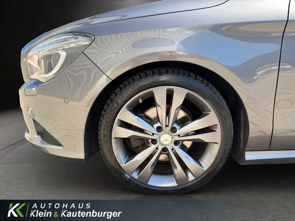 Mercedes-Benz CLA-Class 180 Urban +SPORTSITZE+SITZHEIZUNG+AMBIENTE 01/2015-photo-8