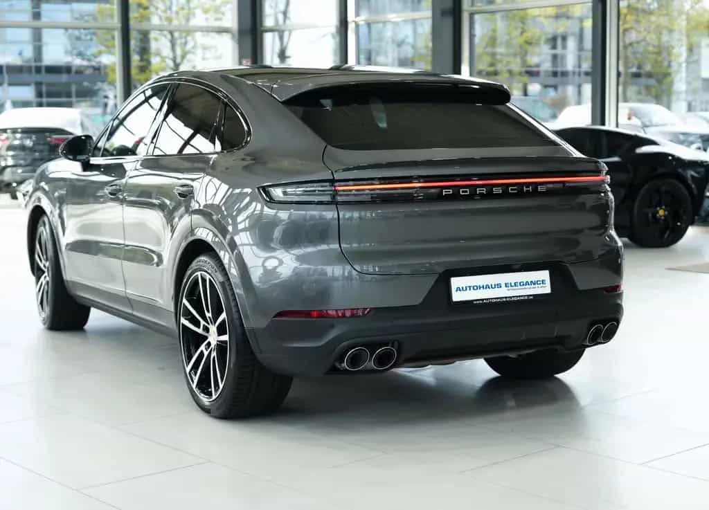 Porsche Cayenne S Coupe*CHRONO*SPORTABGAS*LUFTFED.*PANO* 08/2023-photo-1