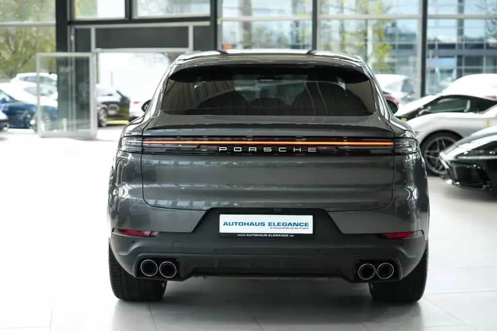 Porsche Cayenne S Coupe*CHRONO*SPORTABGAS*LUFTFED.*PANO* 08/2023-photo-3
