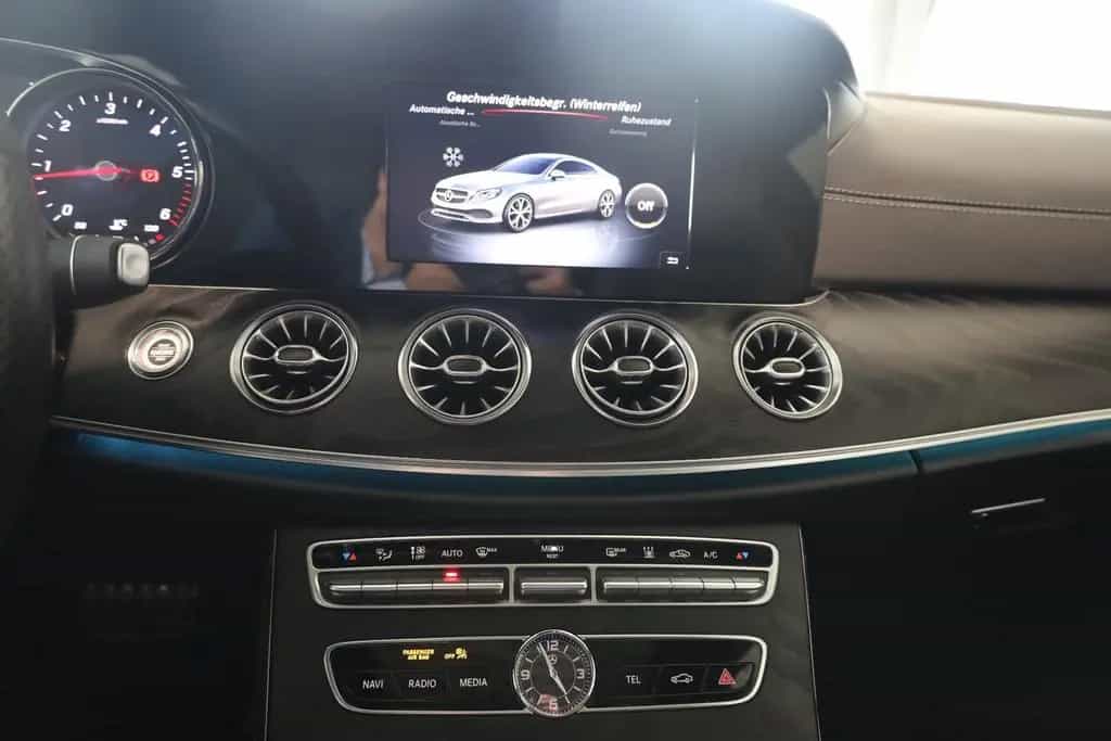 Mercedes-Benz E-Class 220 d 4Matic COUPÉ 4MATIC AMG-LINE *PANO/KAMER 04/2019-photo-27