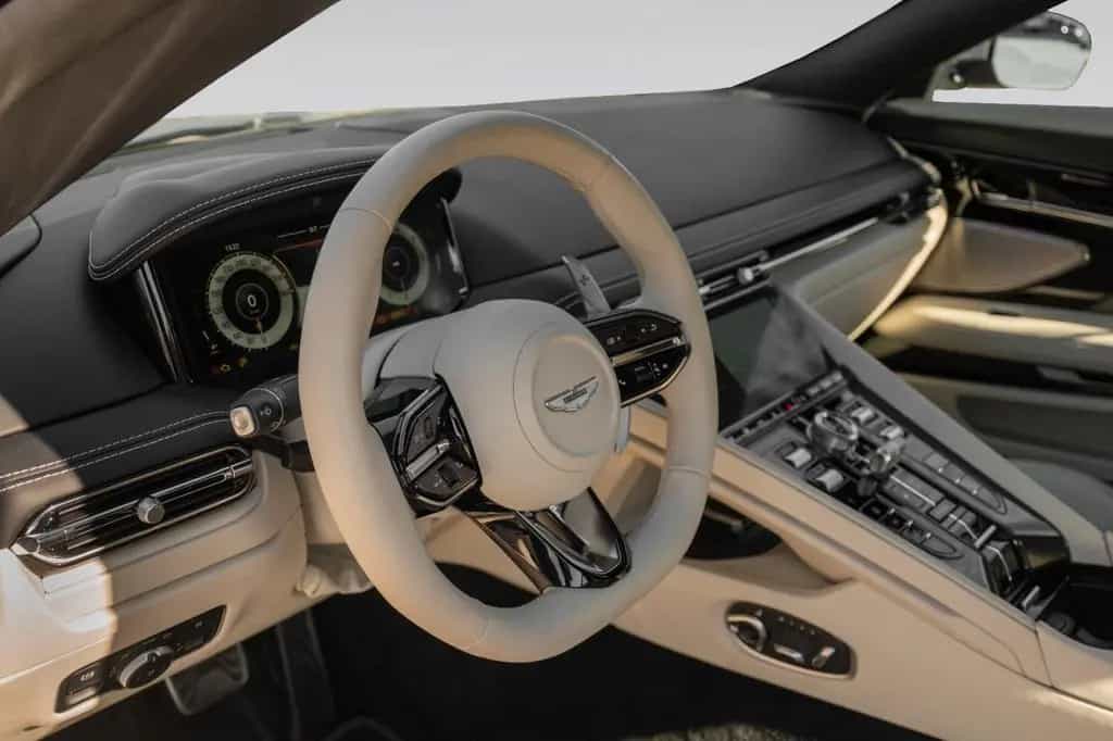 Aston Martin DB12 Volante | Black Pack | Bronze Rims 08/2024-photo-28