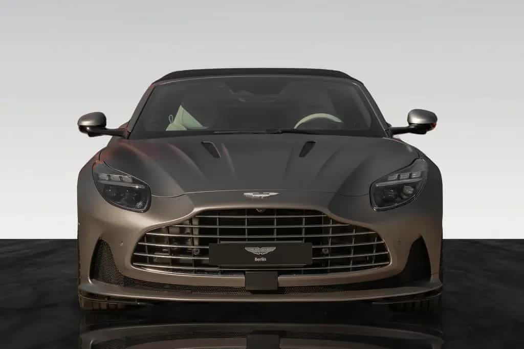 Aston Martin DB12 Volante | Black Pack | Bronze Rims 08/2024-photo-3