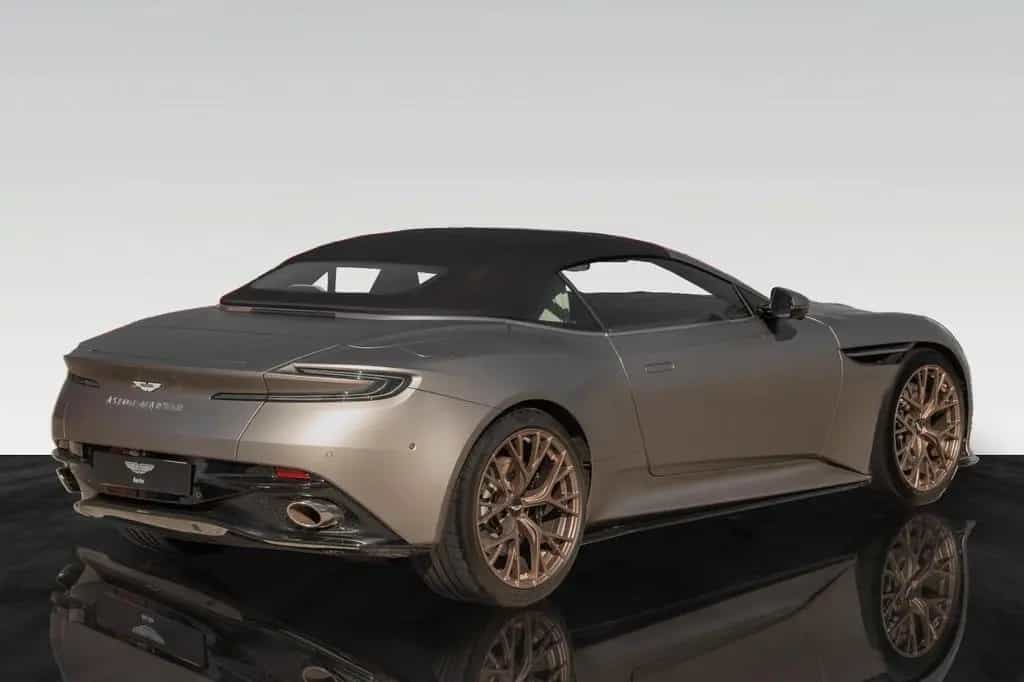 Aston Martin DB12 Volante | Black Pack | Bronze Rims 08/2024-photo-9