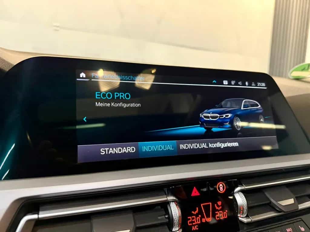 BMW 320 dxDrive*Leder*Navi*LED*Pano*AHK*1.Hand*MwSt* 06/2022-photo-40