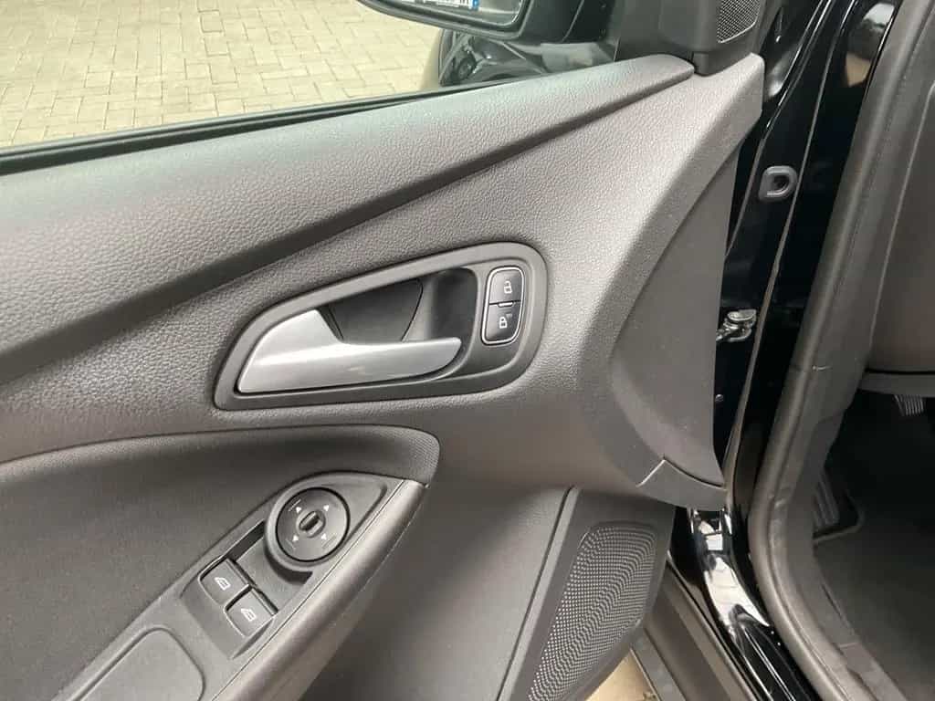 Ford Focus Turnier Trend 03/2018-photo-11