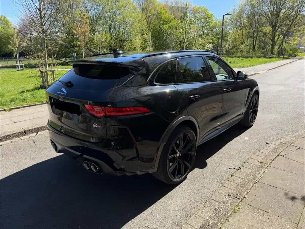 Jaguar F-Pace SVR V8 HUD PANO LEDER 22ZOLL AHK SCHALE 06/2019-photo-5