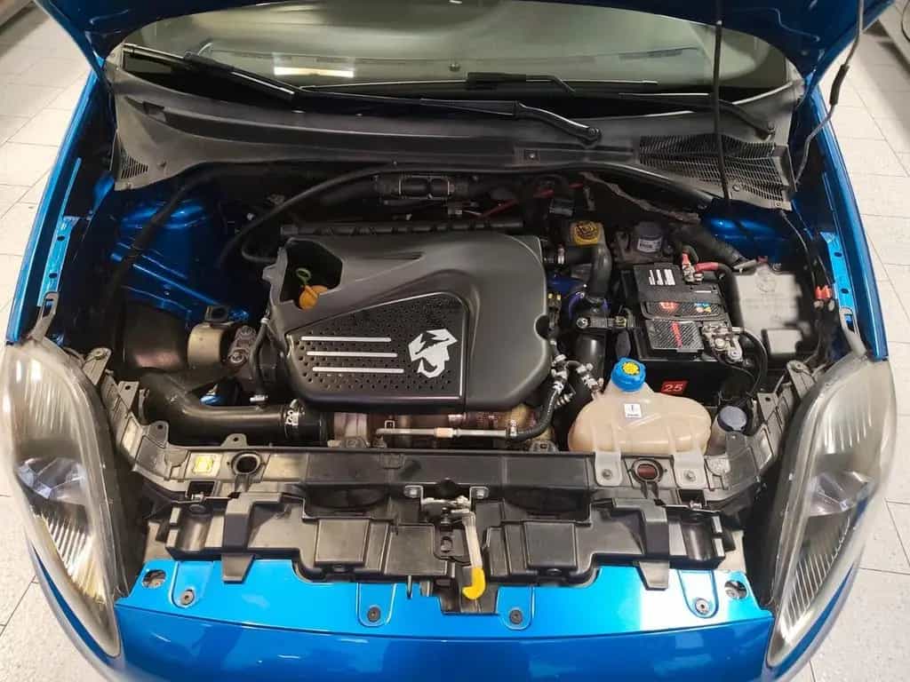 Abarth Grande Punto 1.4 T-Jet 03/2010-photo-6
