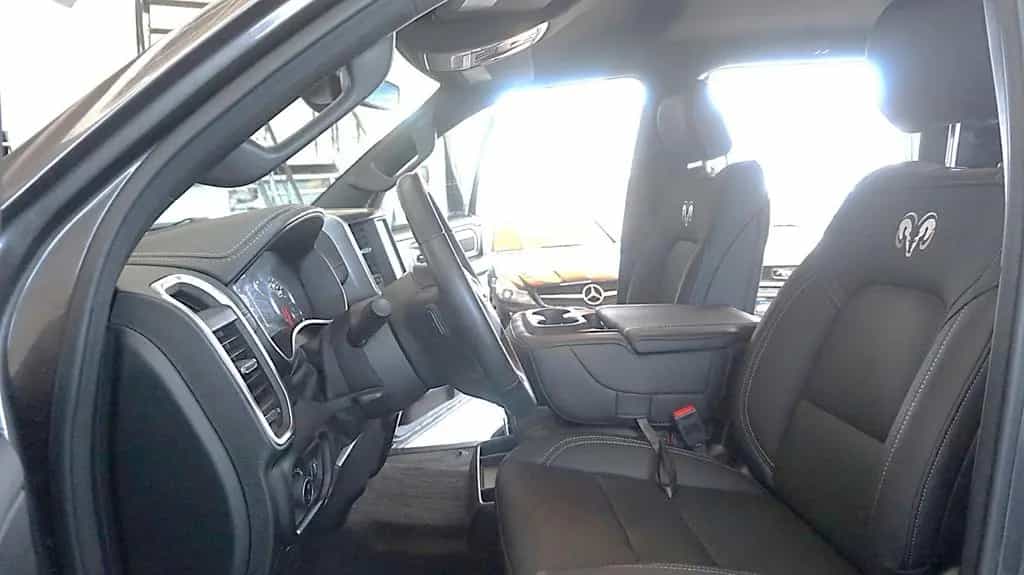 Dodge RAM 1500 HEMI 5.7l Crew-Cab*4x4*6Sitz*HOCH-BREIT 07/2023-photo-20