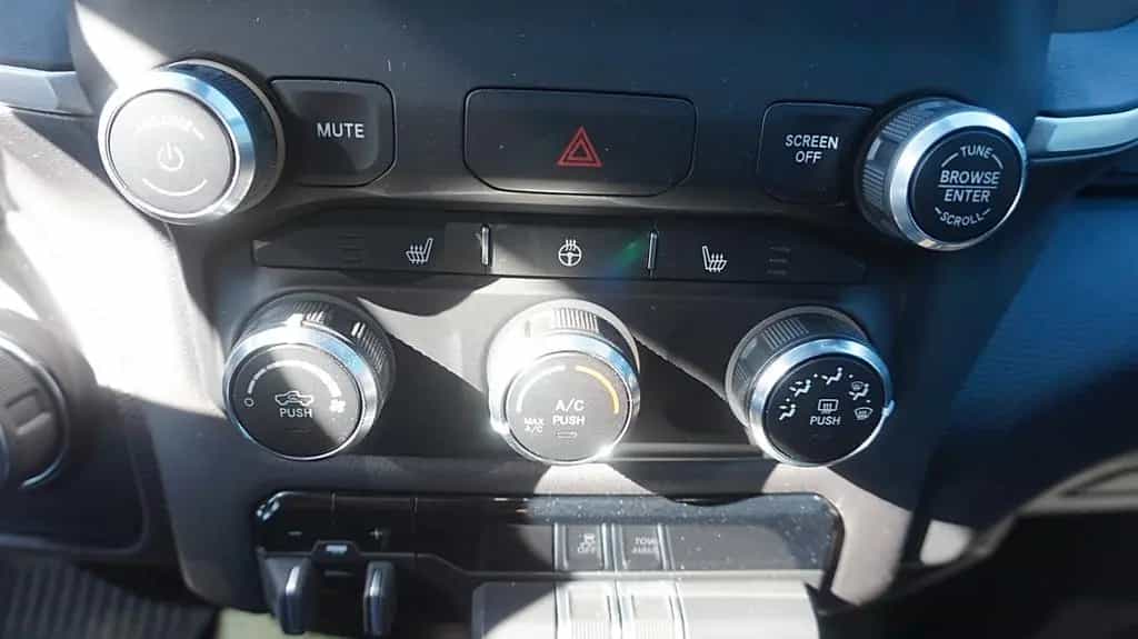 Dodge RAM 1500 HEMI 5.7l Crew-Cab*4x4*6Sitz*HOCH-BREIT 07/2023-photo-22