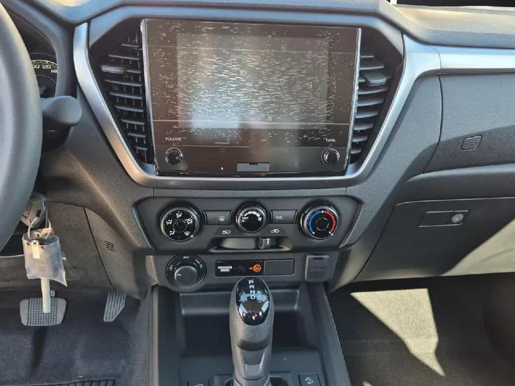 Isuzu D-Max Space Cab 4WD LS null-photo-16