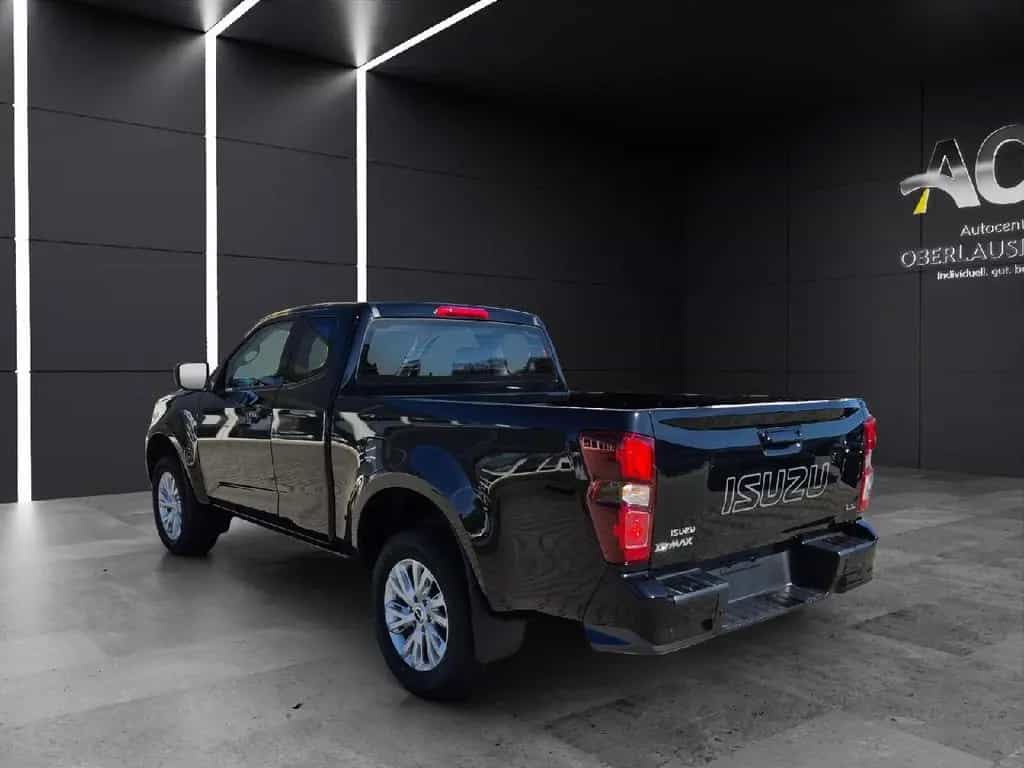 Isuzu D-Max Space Cab 4WD LS null-photo-2