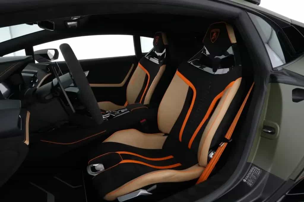 Lamborghini Huracán Huracan Sterrato Carbon AUT Kam. LED Navi PDC 06/2024-photo-18