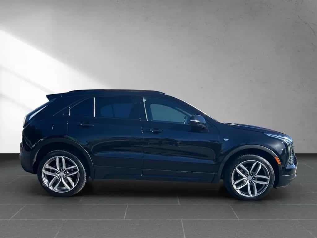 Cadillac XT4 Premium Luxury AWD HUD 11/2022-photo-5