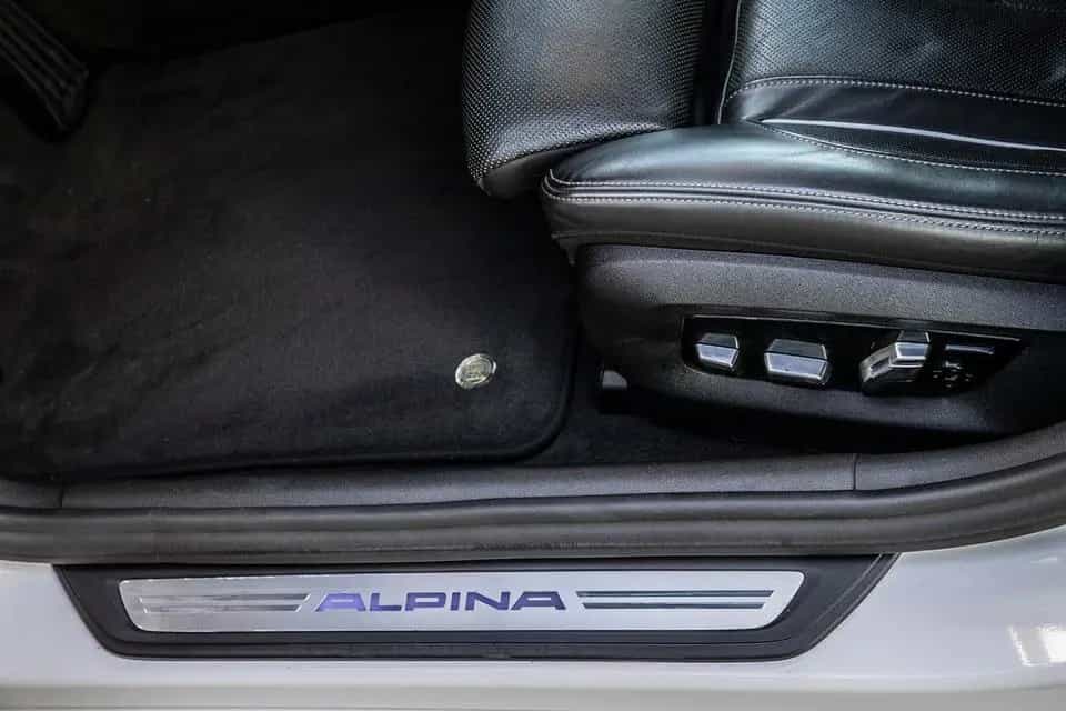 ALPINA D5 S Touring HeadUp Pano AHK H/K 360Â° SHZ Klima 04/2018-photo-11