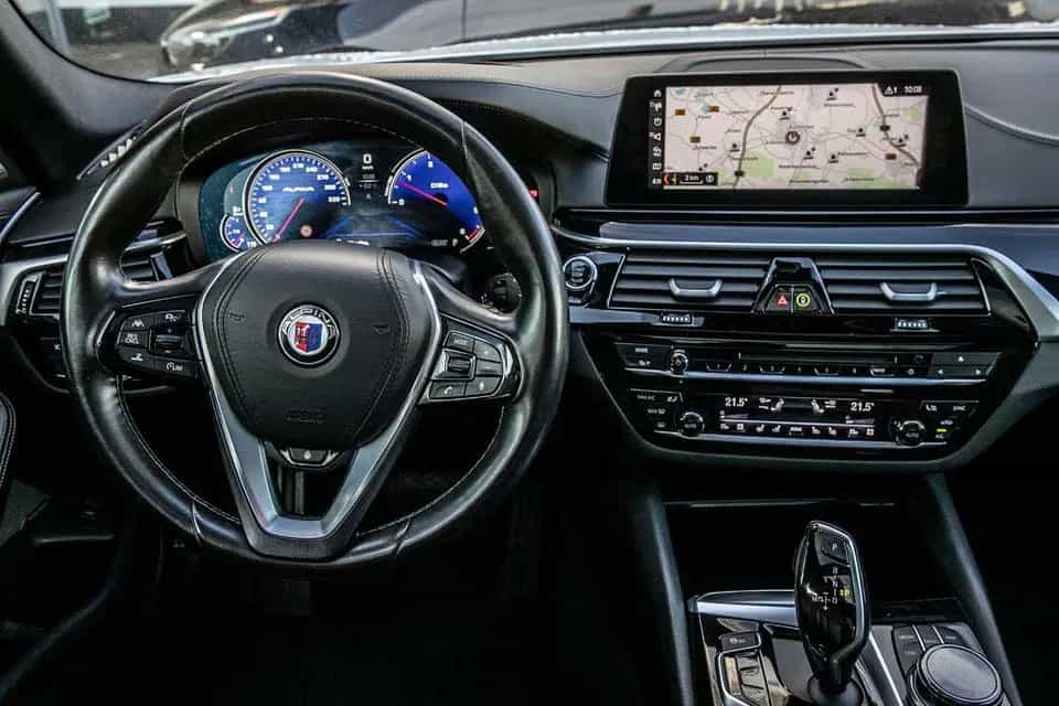 ALPINA D5 S Touring HeadUp Pano AHK H/K 360Â° SHZ Klima 04/2018-photo-13